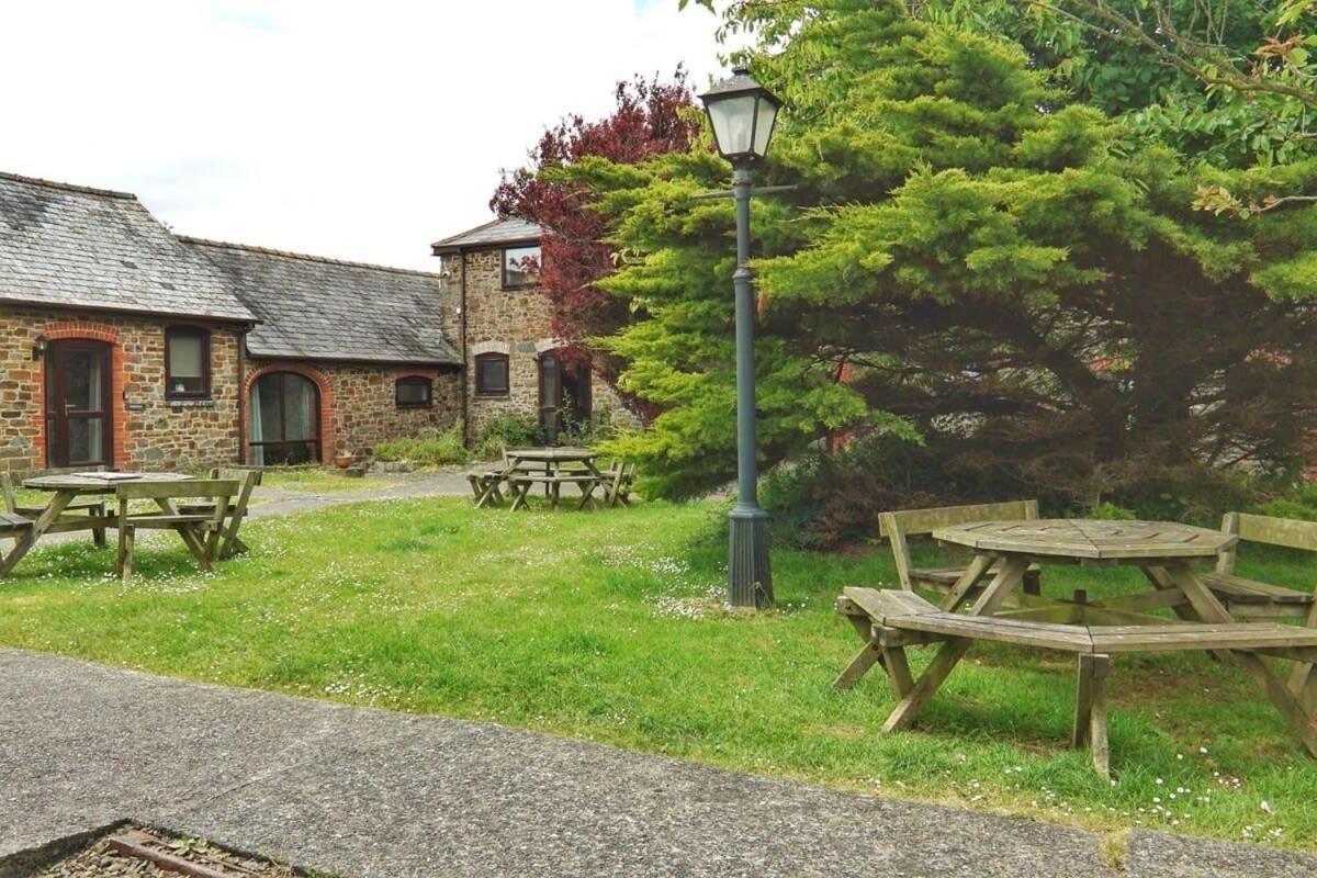 Lovely 2 Bedroom Coastal Cottage Near バッド エクステリア 写真